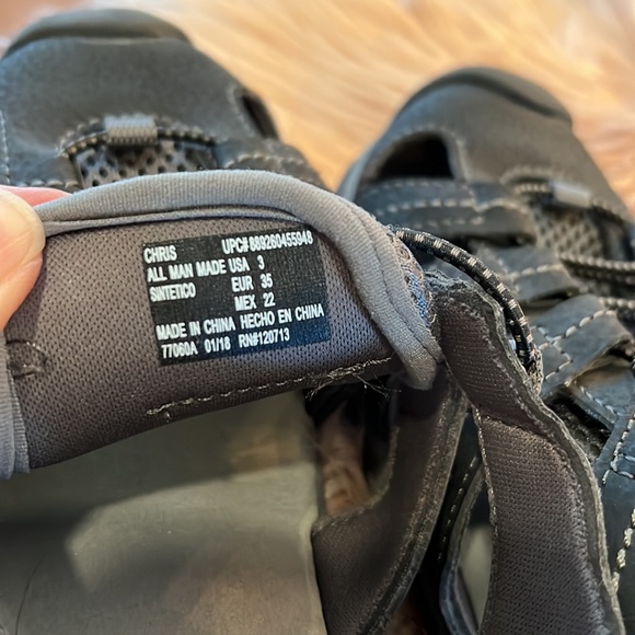 Eddie Bauer Chris Sandals - Picture 7 of 8